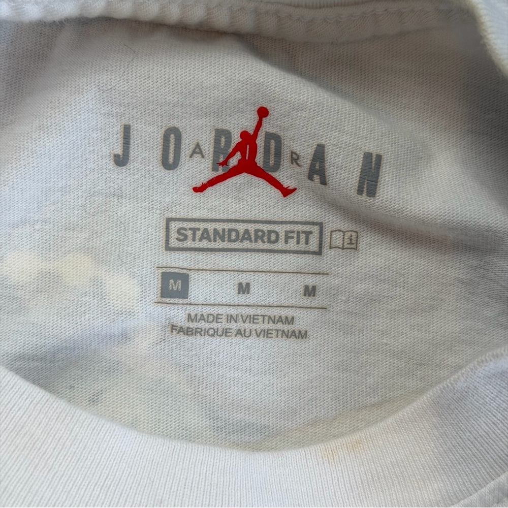Jordan Shirt Mens Medium White Jumpman Air Hangtag Graphic Tee CV5157-100 - Picture 4 of 9